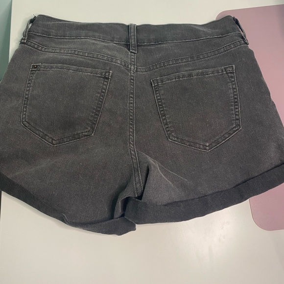 Old Navy Boyfriend Jeans - Picture 2 of 8